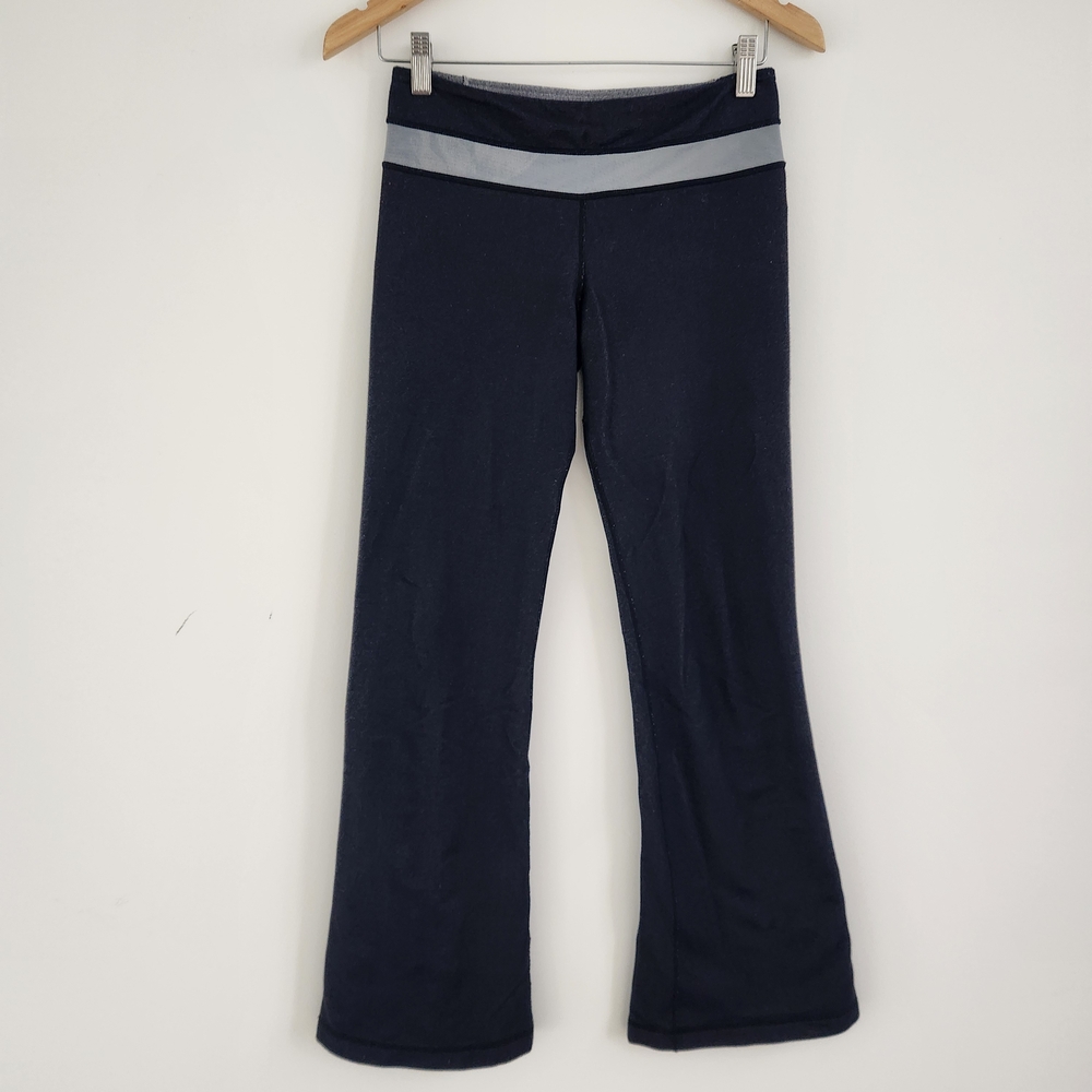 Lululemon Athletica Groove Pants,  Denim Luon. Size 4